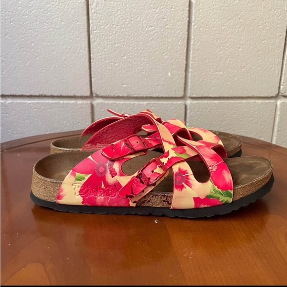 Birkenstock Birki’s Women’s Floral Crisscross Strap Sandals | EU 38 - Picture 3 of 8